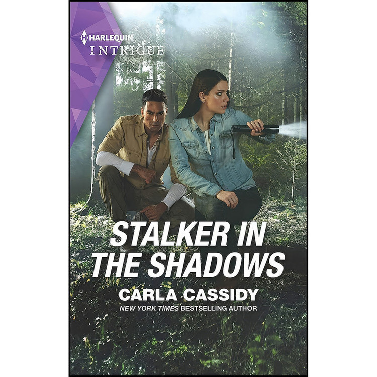 کتاب Stalker in the Shadows اثر Carla Cassidy انتشارات Harlequin Intrigue